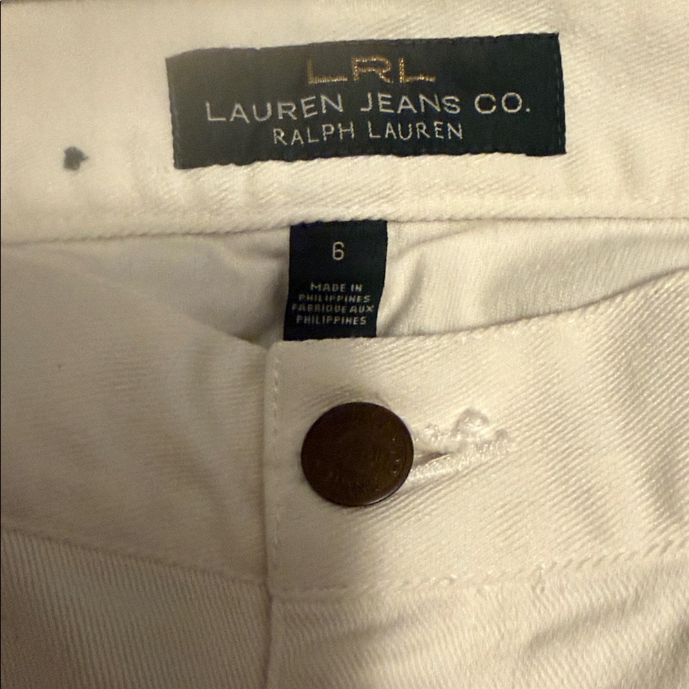 Ralph Lauren White Denim Jeans with Branded Button - Picture 6 of 6